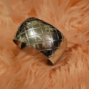 Silver Quilted Women's Bracelet